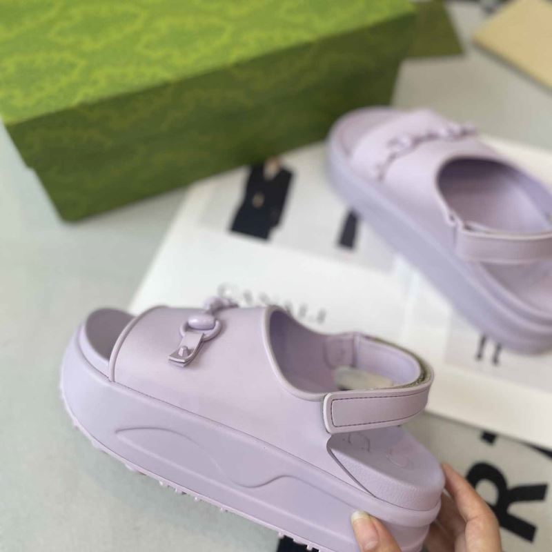 G*u*i sandals